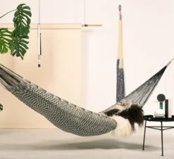 Ama Hammock Black And White -Outdoor Furniture ama