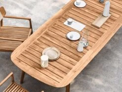 Clipper Dining Table -Outdoor Furniture clipper gloster contesto1 1
