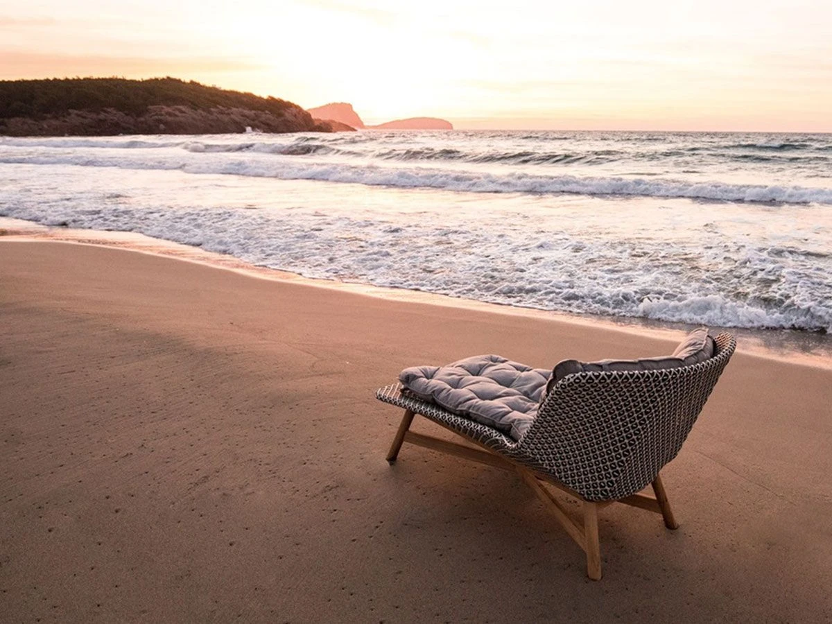 Mbrace Daybed 5 Mbrace Daybed - Image 3