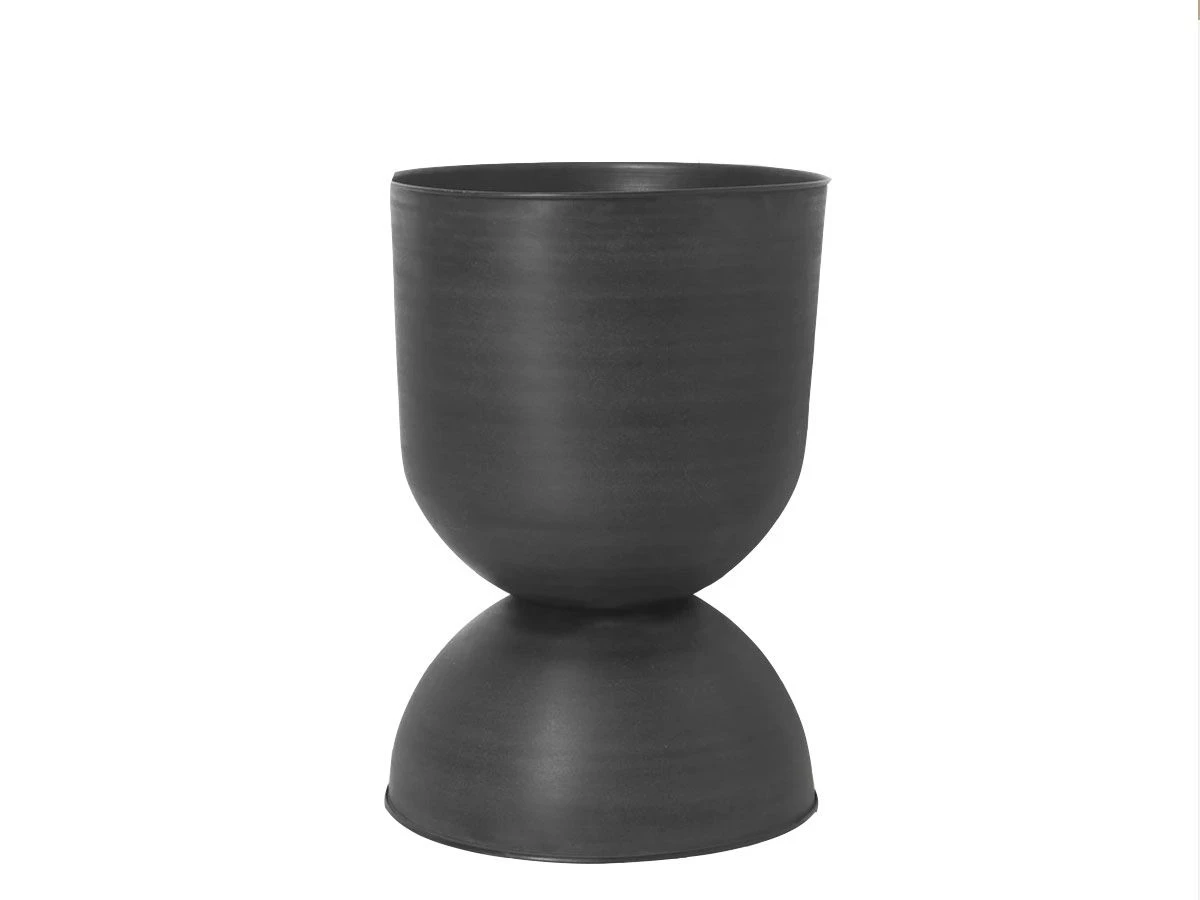 Ferm LIVING Hourglass Pot - Black 3 Ferm LIVING Hourglass Pot - Black