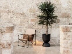 Ferm LIVING Hourglass Pot - Black 26 Ferm LIVING Hourglass Pot - Black -Outdoor Furniture hourglass pot famly ferm living outdoor 1