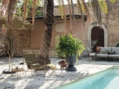 Ferm LIVING Hourglass Pot - Black 20 Ferm LIVING Hourglass Pot - Black -Outdoor Furniture hourglass pot famly ferm living outdoor 2