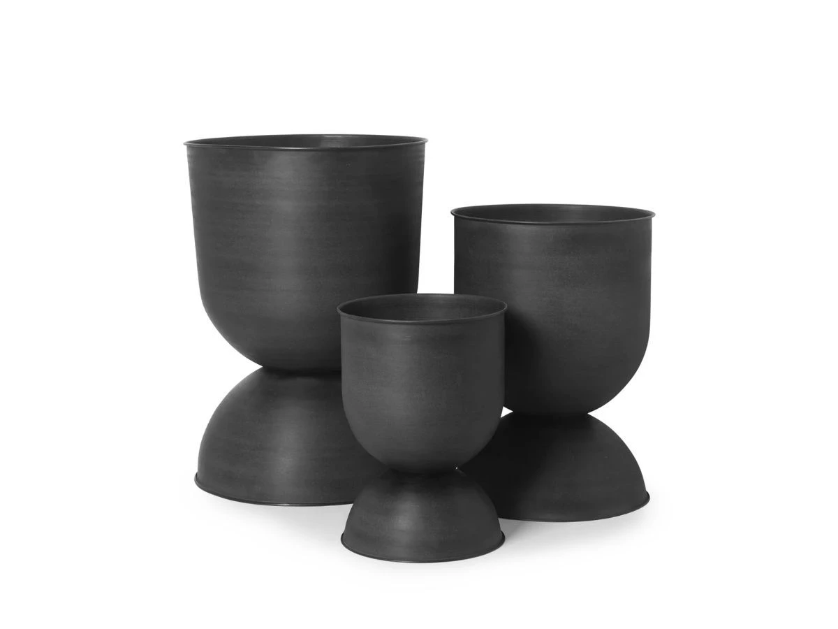 Ferm LIVING Hourglass Pot - Black 4 Ferm LIVING Hourglass Pot - Black - Image 2