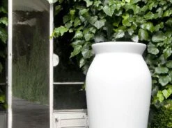 June Pot -Outdoor Furniture junepotserralungawhitedetail