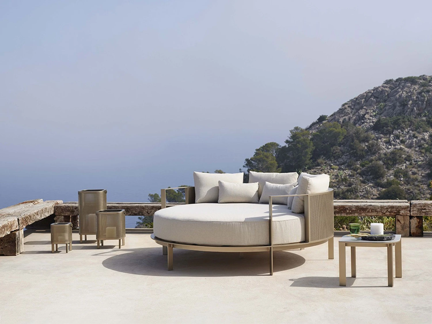 Solanas Round Chill Bed 7 Solanas Round Chill Bed - Image 5