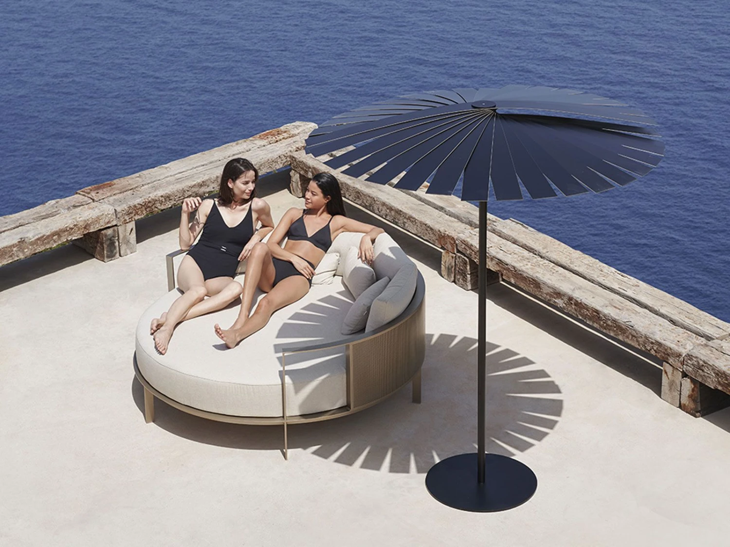 Solanas Round Chill Bed 8 Solanas Round Chill Bed - Image 6
